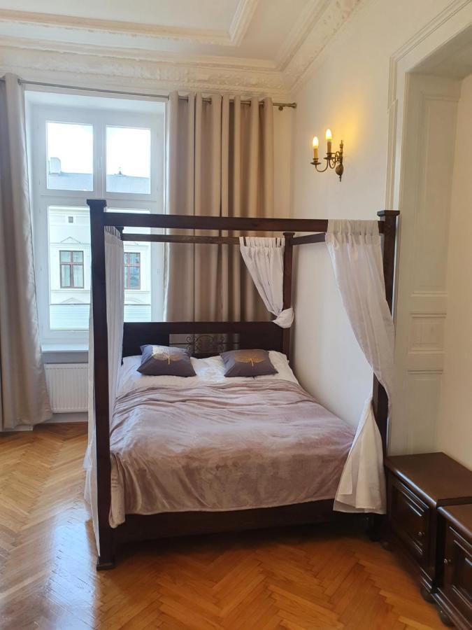 לודז' Prestige Aparthotel Piotrkowska 82 - Wyjatkowy Widok Na Deptak מראה חיצוני תמונה